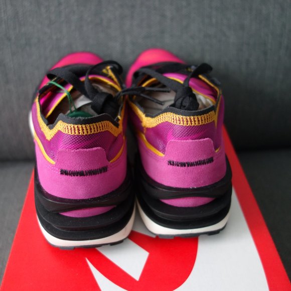 Nike Waffle One Active Fuchsia/University Gold Mens Sneakers Size 8 *Brand New* - Picture 4 of 6